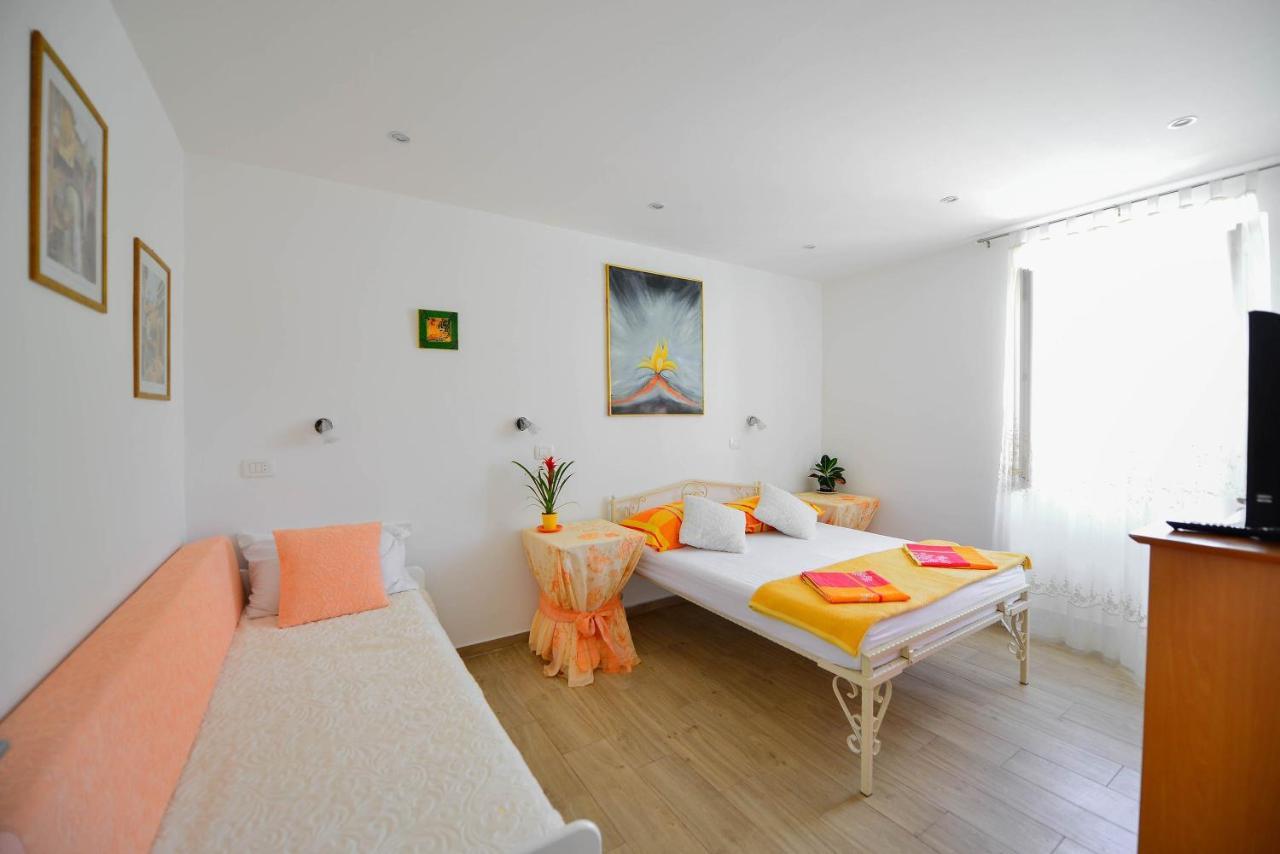 Apartments Bulovic In The Very Center Of Σπλιτ Εξωτερικό φωτογραφία