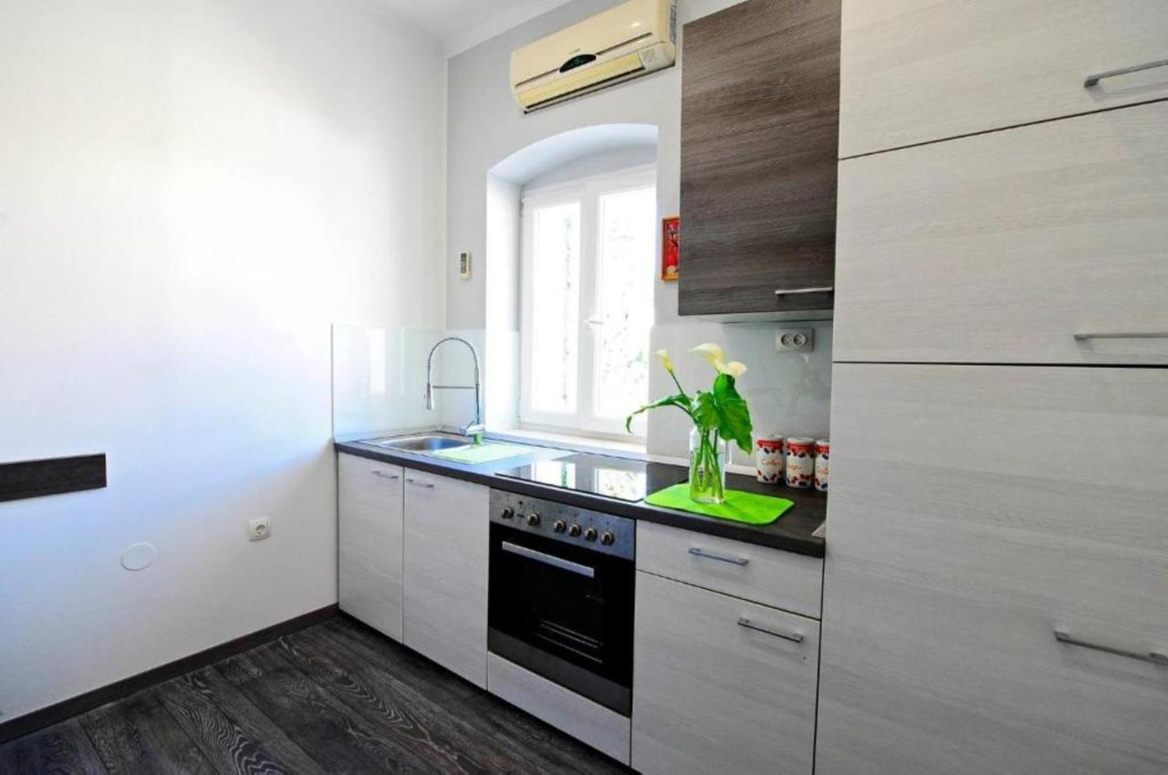 Apartments Bulovic In The Very Center Of Σπλιτ Εξωτερικό φωτογραφία